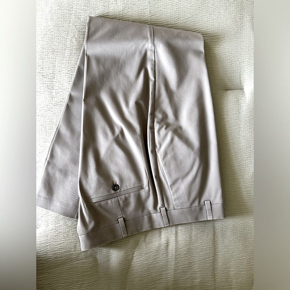 Roundtree & Yorke Men’s Grey Pants Classic Fit